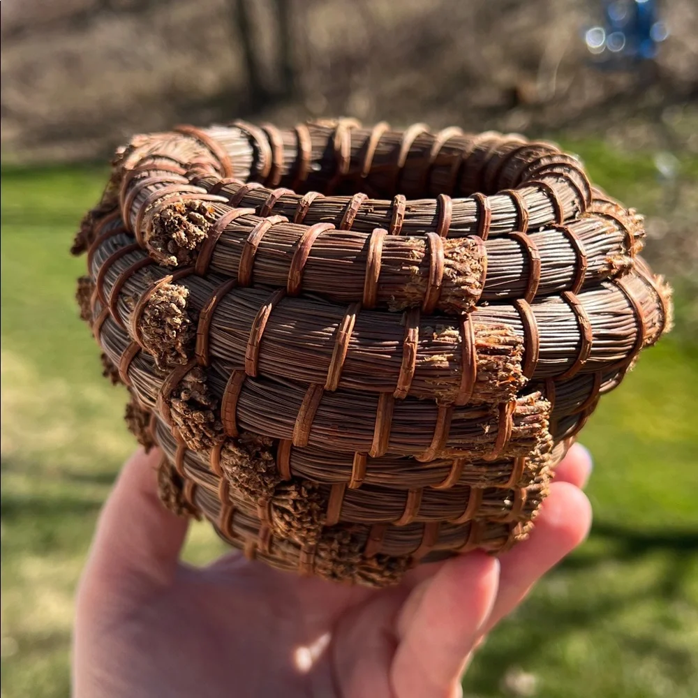 Antique Native American Seminole Tribe Handwoven Coiled Pine Needle Basket
